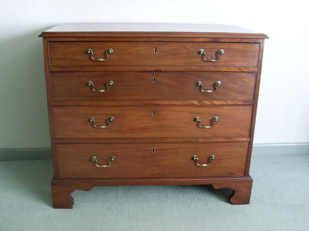 A Georgian mahogany chest