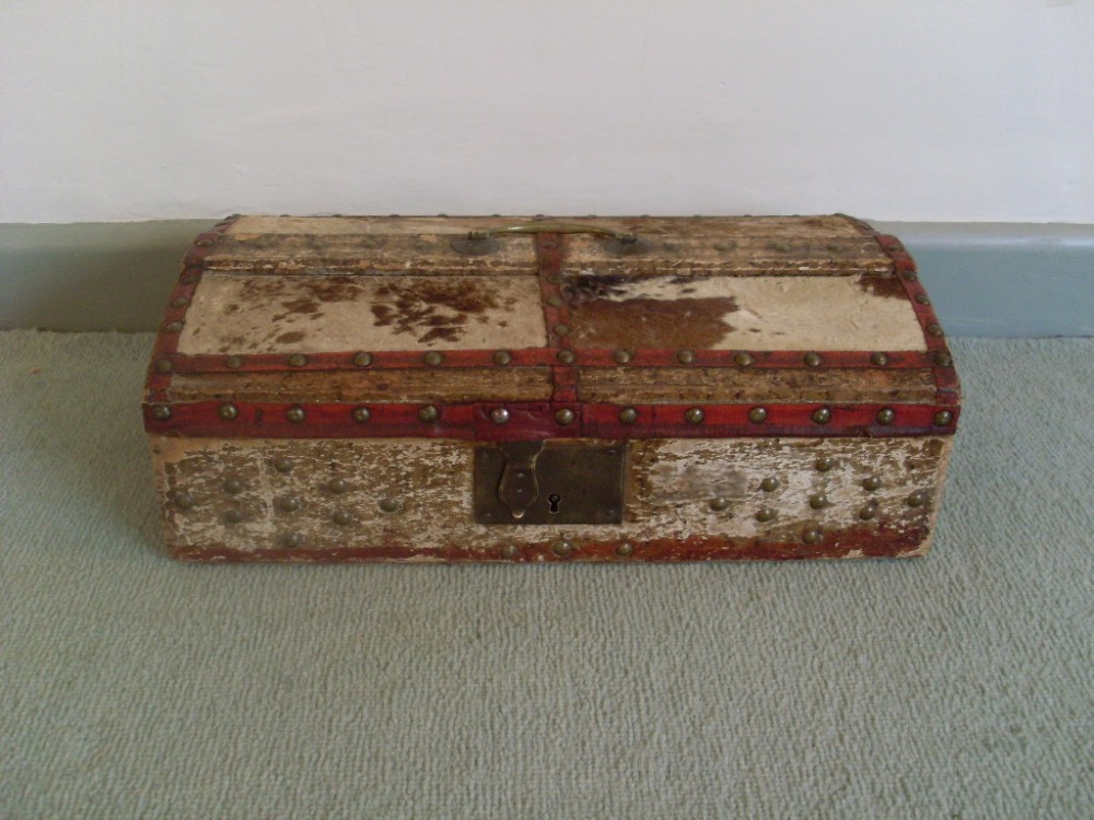 A French dome topped trinket box