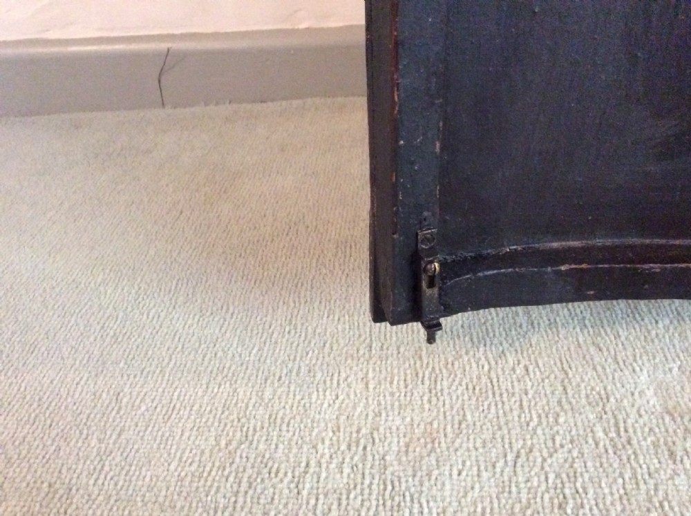 A Georgian chinoiserie corner cupboard View VI