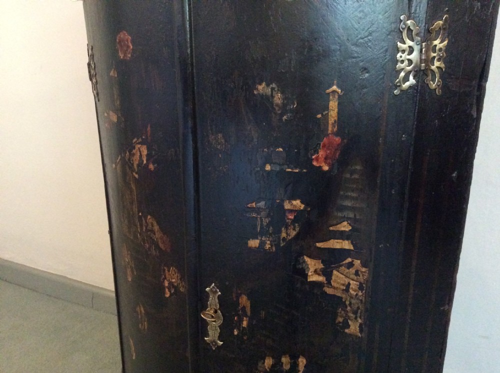 A Georgian chinoiserie corner cupboard View IX