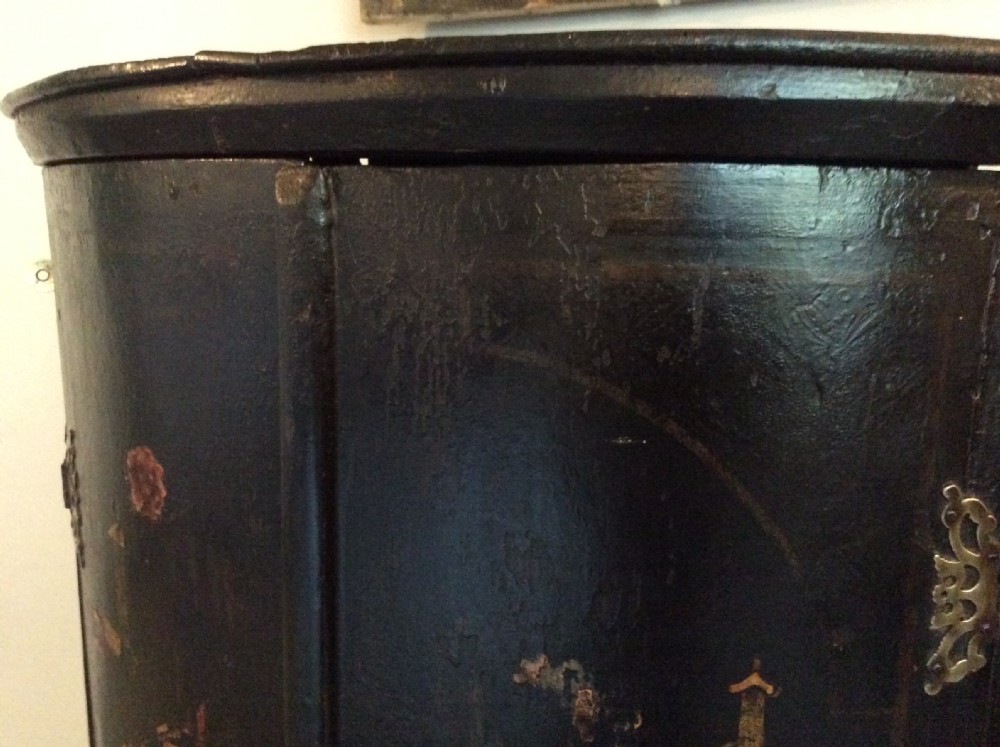 A Georgian chinoiserie corner cupboard View X