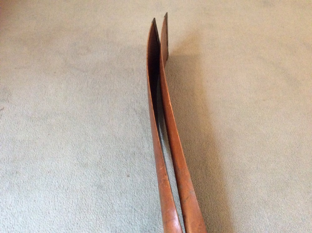 A pair of Edwardian 9'6'' skulling oars View XII