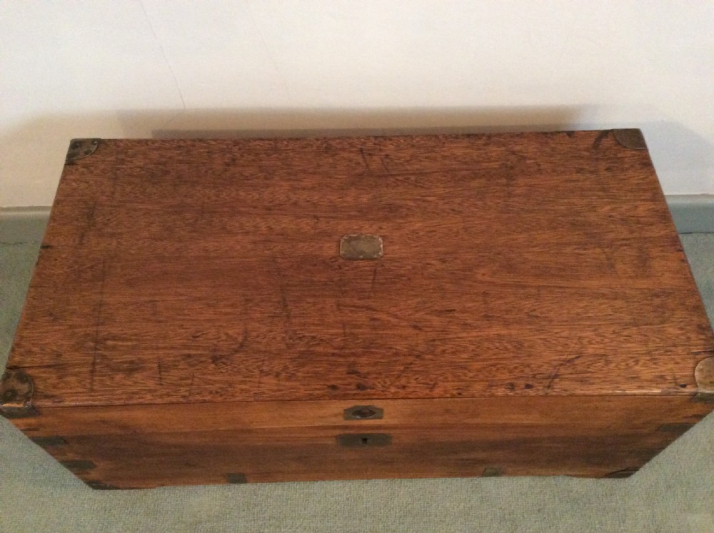 A military campaign camphor trunk View IV