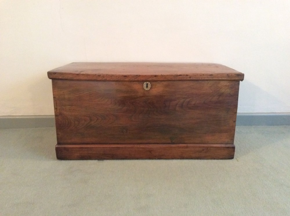 An early 19thC elm trunk 