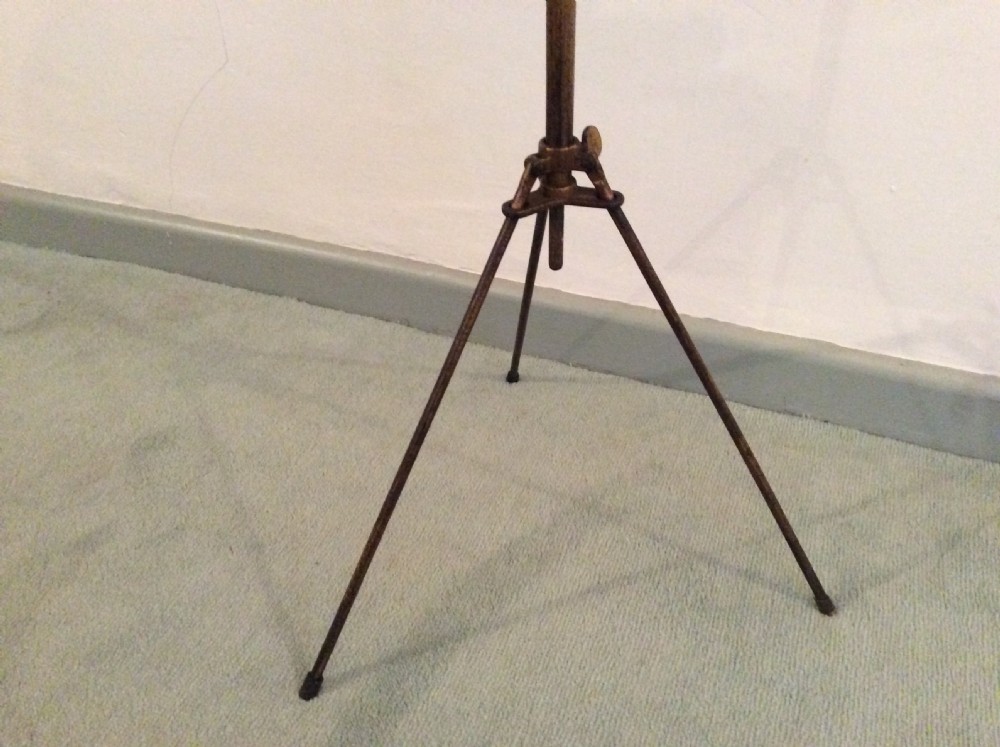 An adjustable music stand View V