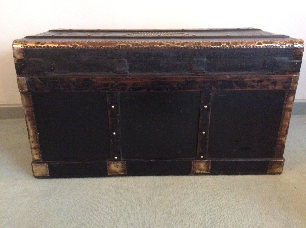 A quality French travelling trunk View VII