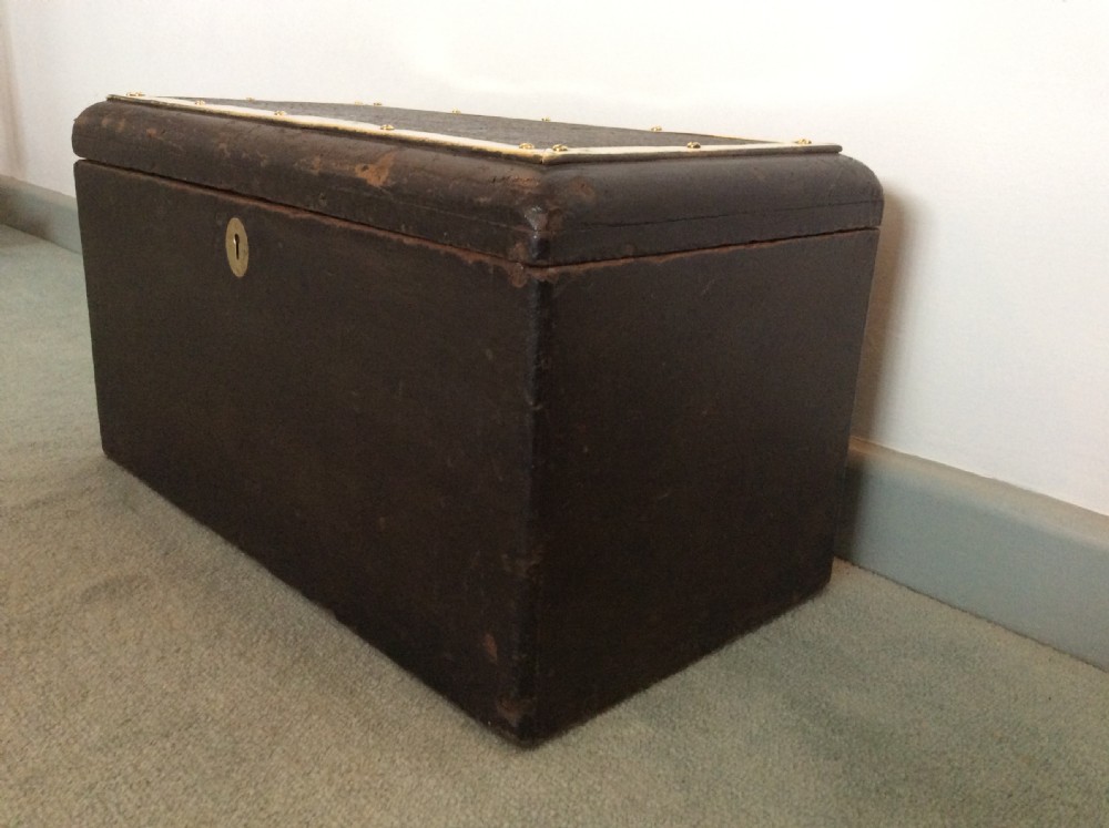 A vintage car or carriage tool box View IV