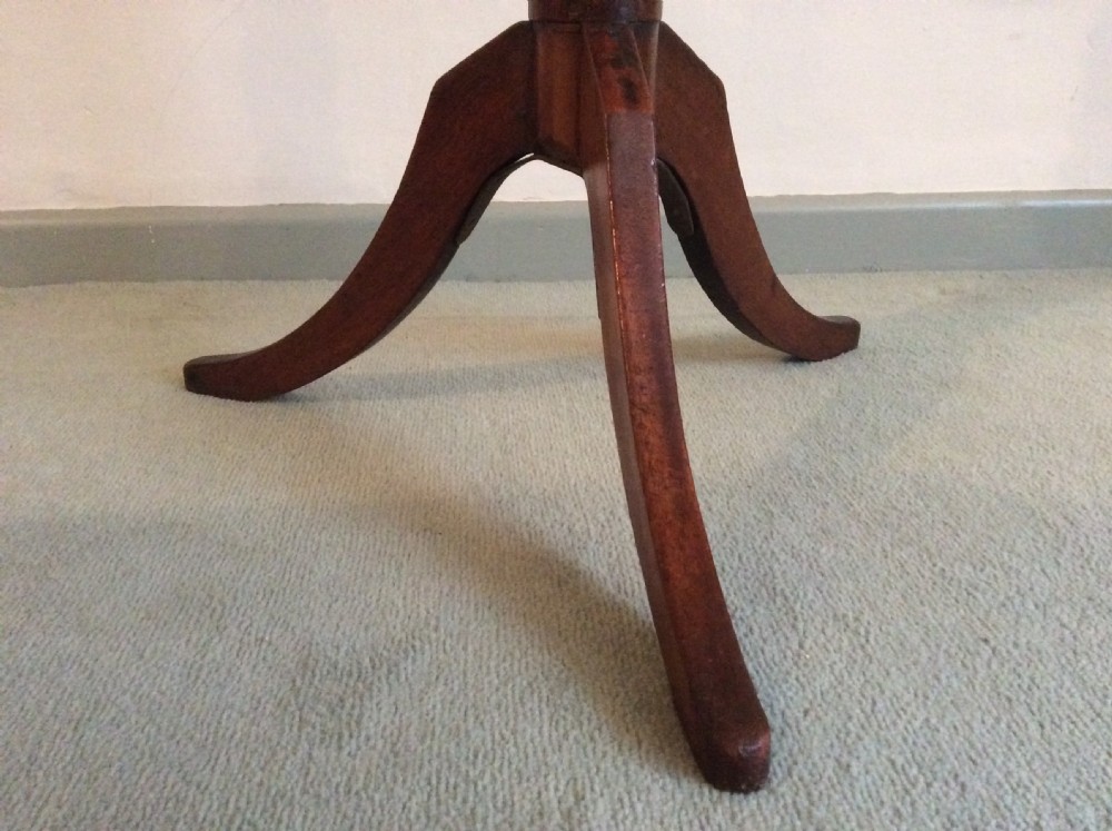 A small Georgian tripod wine table View VI