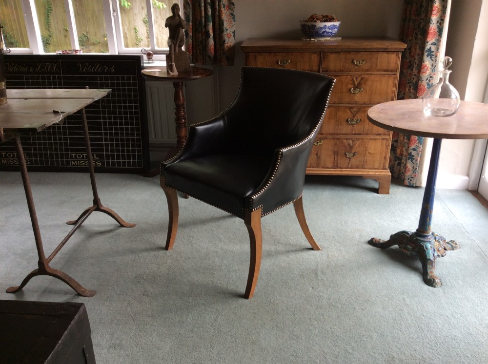 An Italian design Deco desk chair View IX