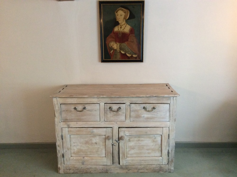 A Georgian pine dresser base View II