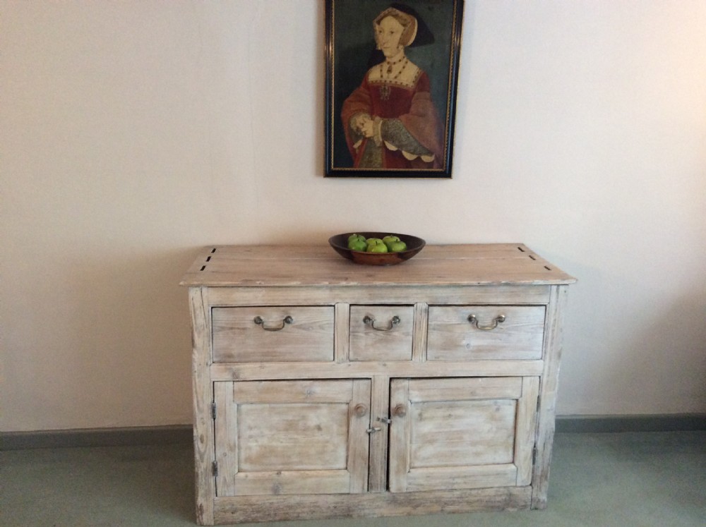A Georgian pine dresser base View XI