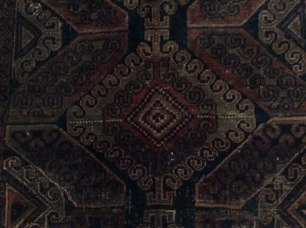 An antique rug 172 x 140 cm View IV
