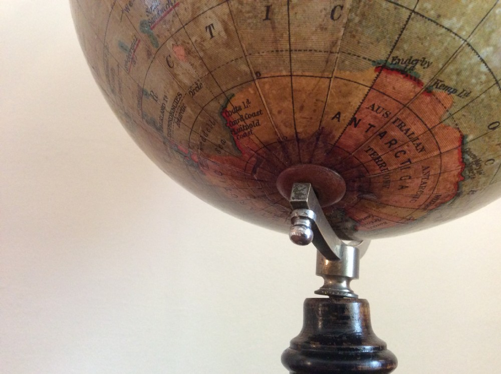 A very decorative Geographica 8'' globe View III