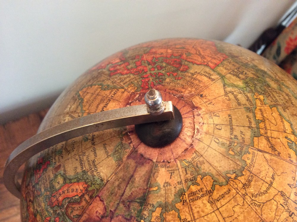 A very decorative Geographica 8'' globe View X