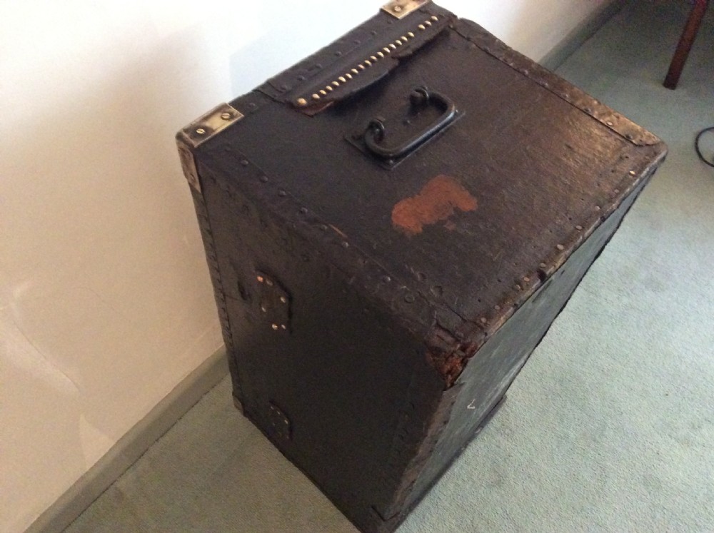 A 19thC military campaign trunk View IX