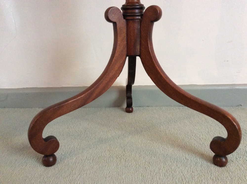 A Regency wine table View V