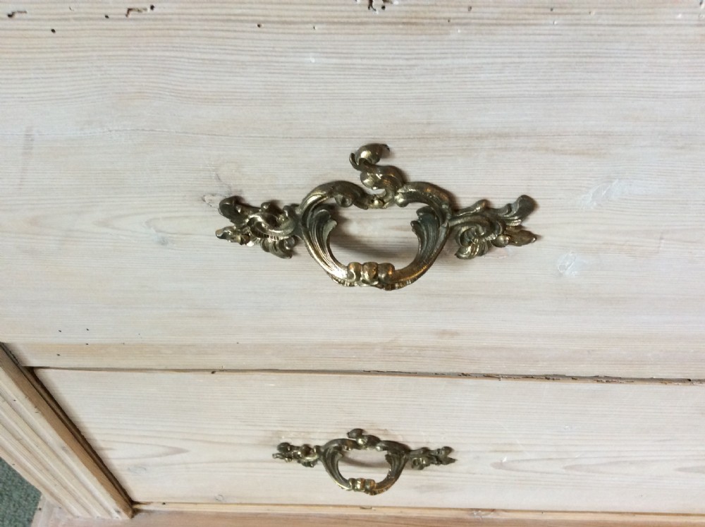 A Scandinavian lime waxed chest View V