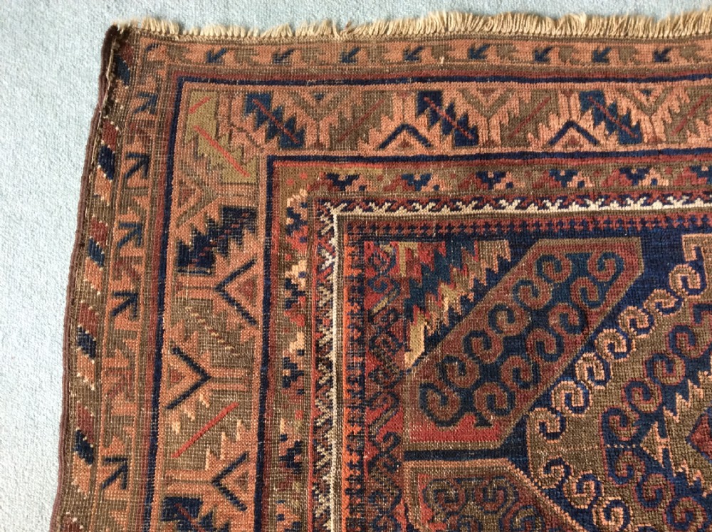 An antique rug 172 x 140 cm View IX