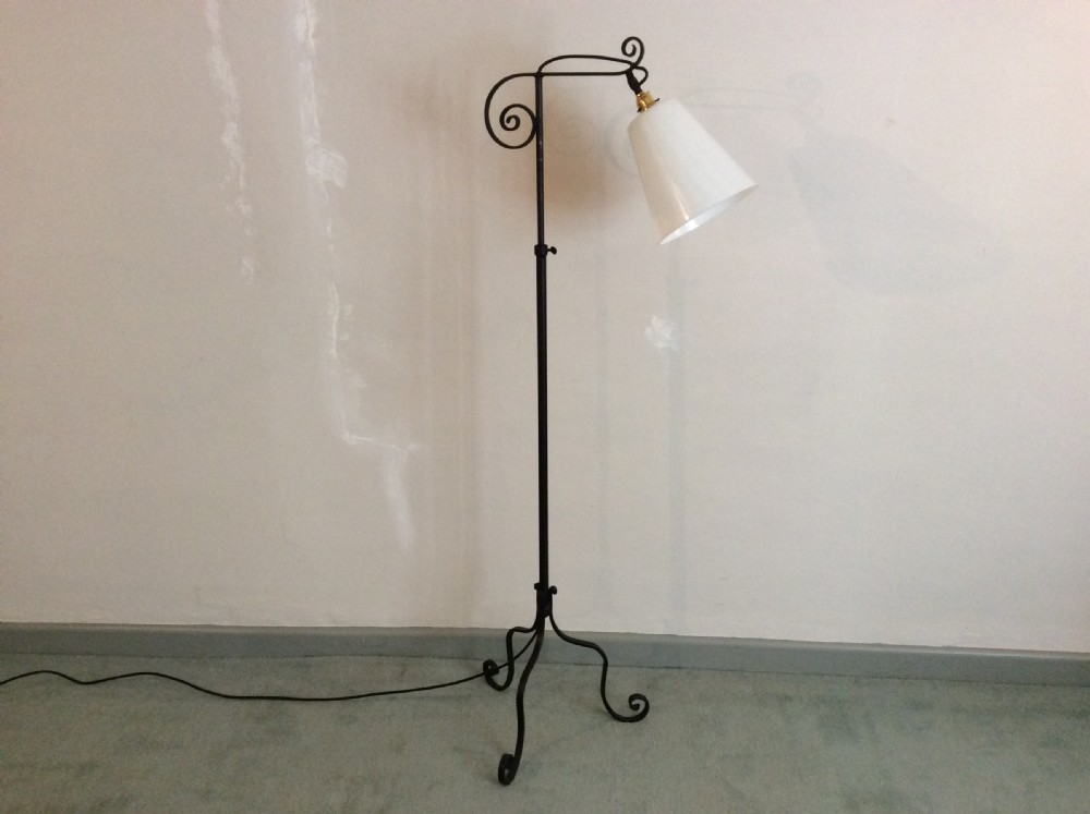 A telescopic Edwardian wrought iron lamp