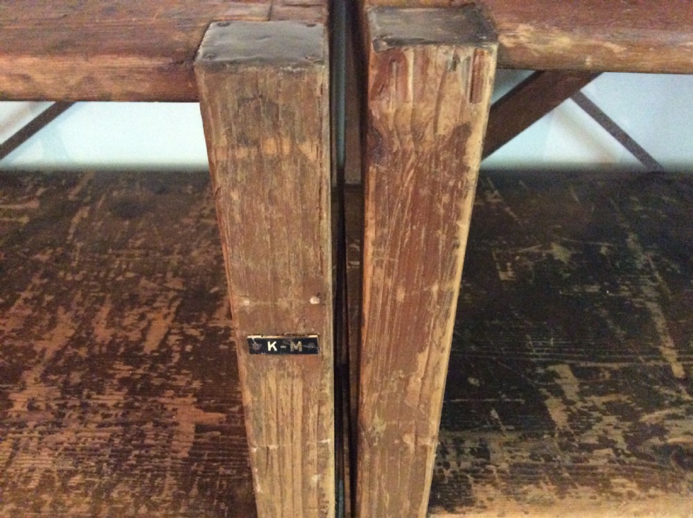 A set of 3 clothes shop storage stands View VII