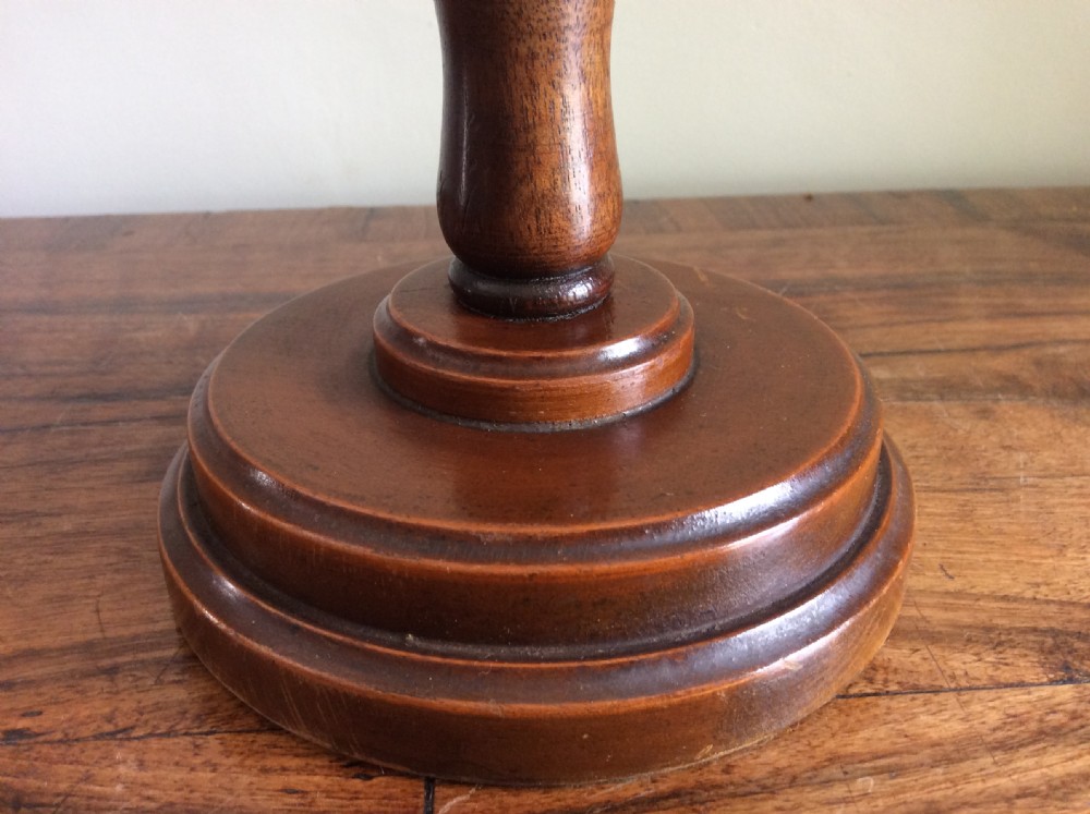 An 8 inch Philips 'Challenge' globe View V