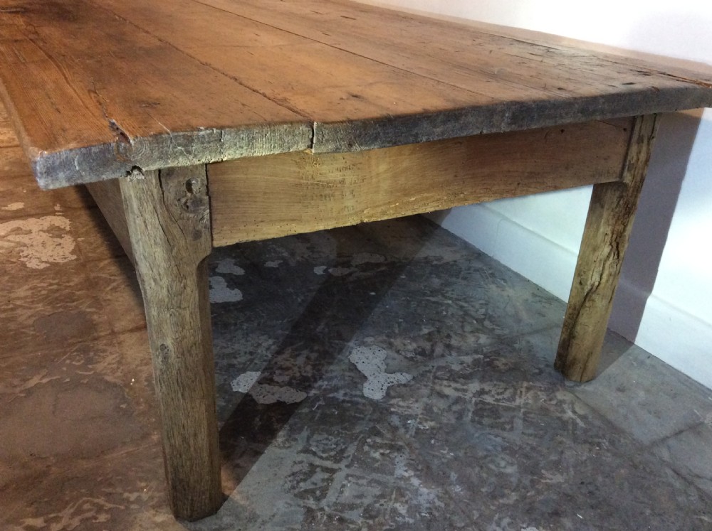 A large French farmhouse coffee table View V