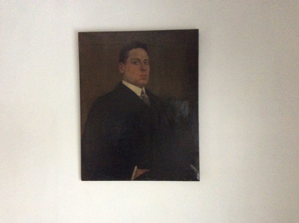 A decorative Edwardian portrait View V
