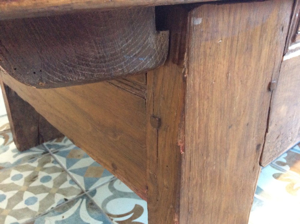 A large French farmhouse coffee table View XIII