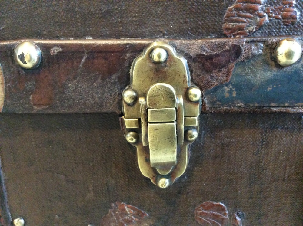 A late 19thC French travelling trunk View IV