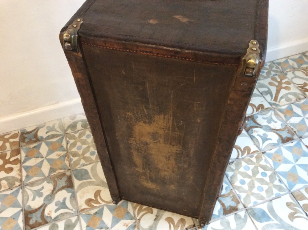 A late 19thC French travelling trunk View X