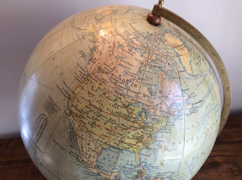 A 1930's Philips globe View VII