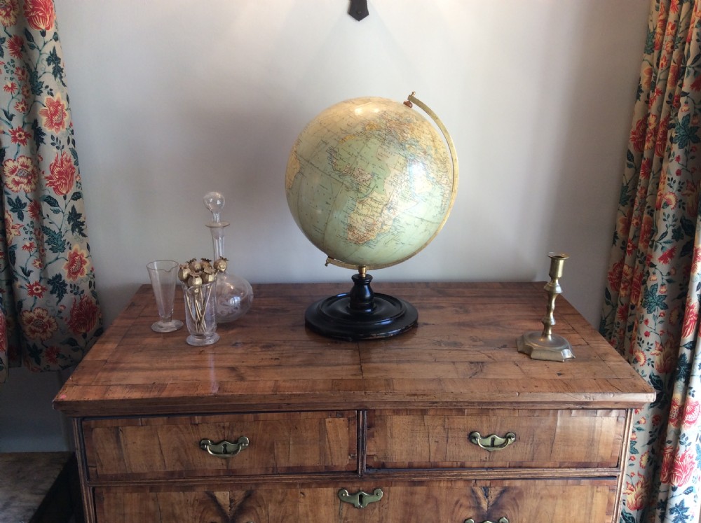 A 1930's Philips globe View XI