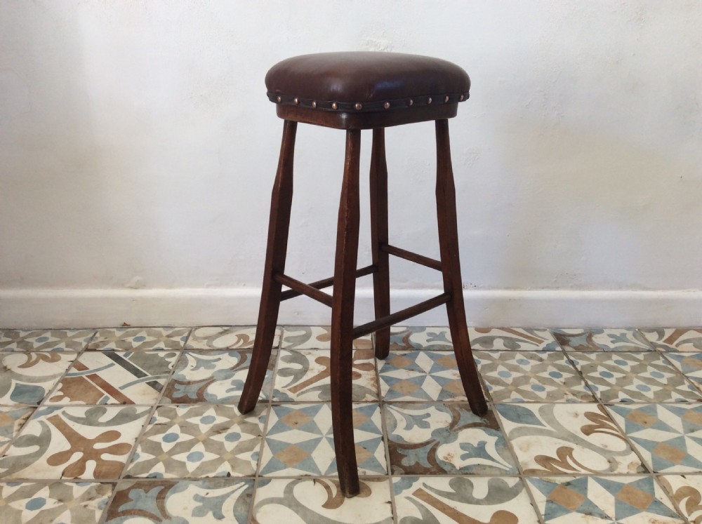 A Victorian artists stool