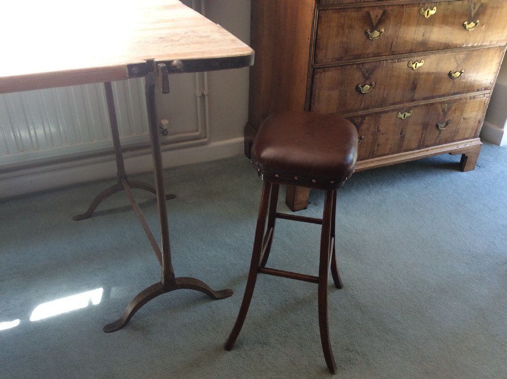 A Victorian artists stool View XI