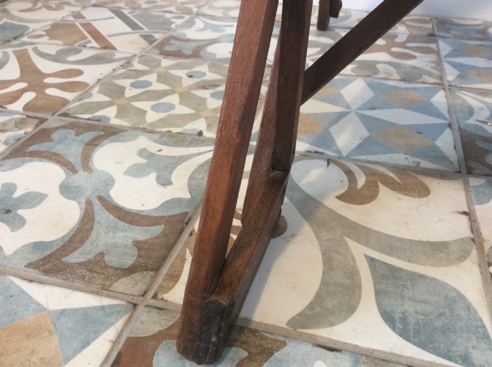 Camphor wood Library steps View XIII
