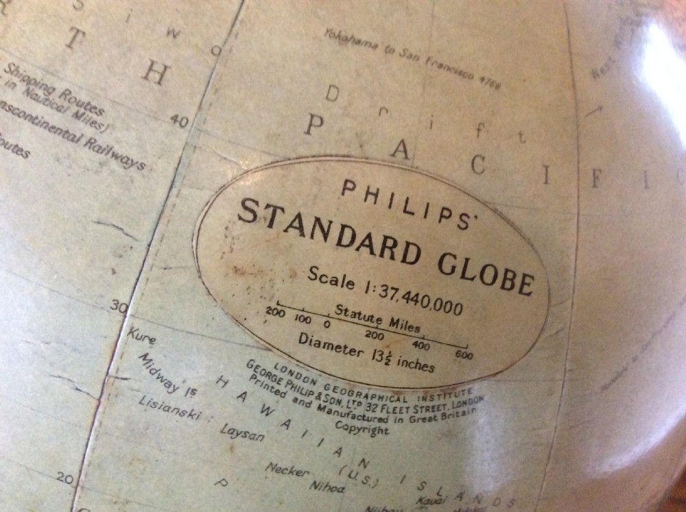 A 1930's Philips standard globe View III