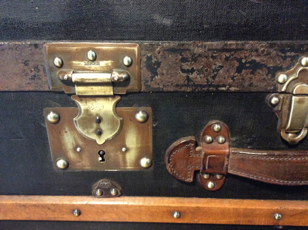 A French travelling trunk View III