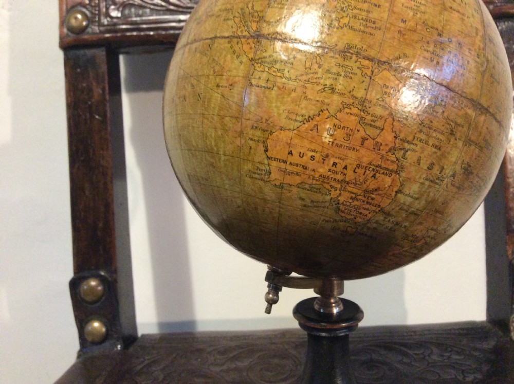 A Philips 6'' terrestrial world globe View X