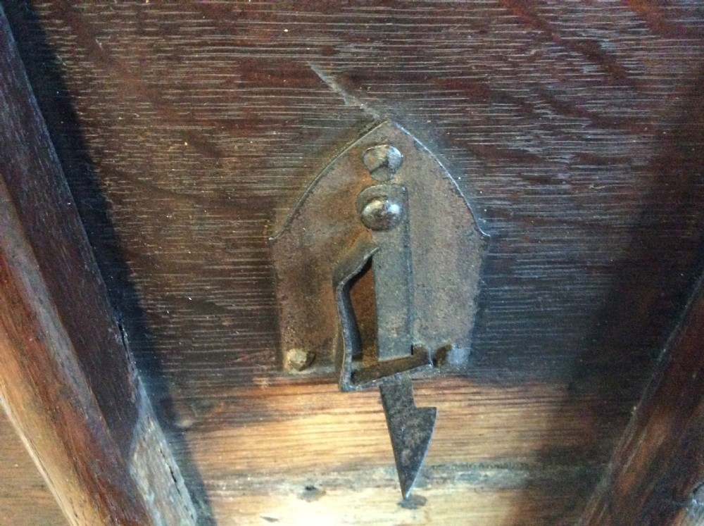 An 18thC oak & elm tripod wine table View IX