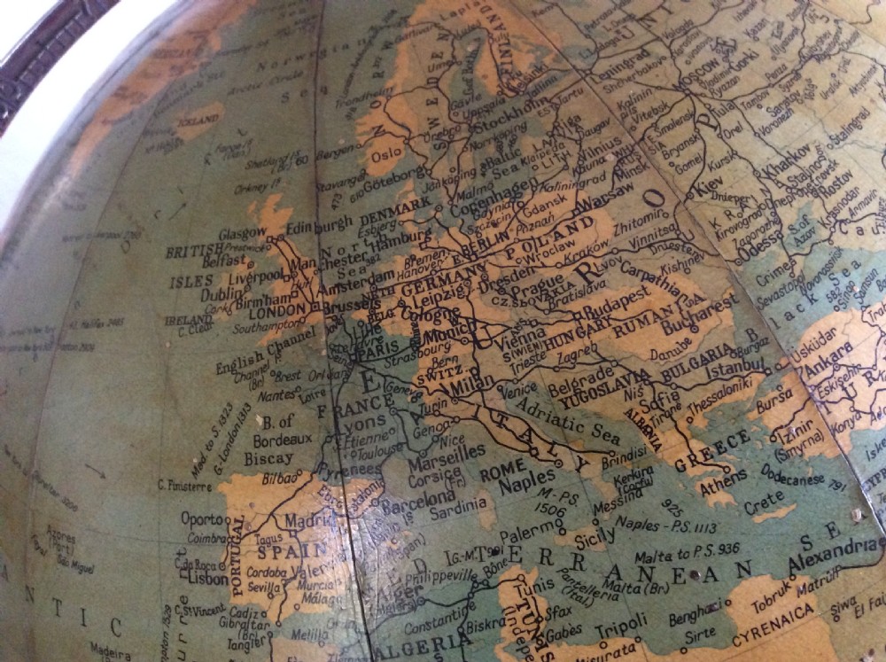 A Philips pre 1935 Globe View IX