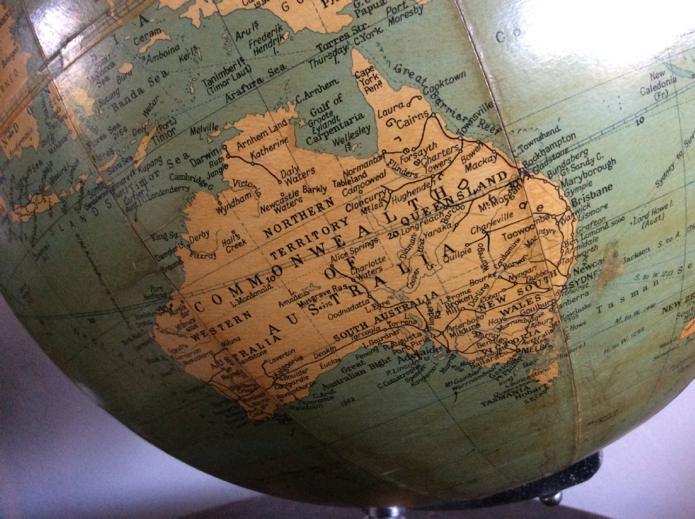A Philips pre 1935 Globe View XI