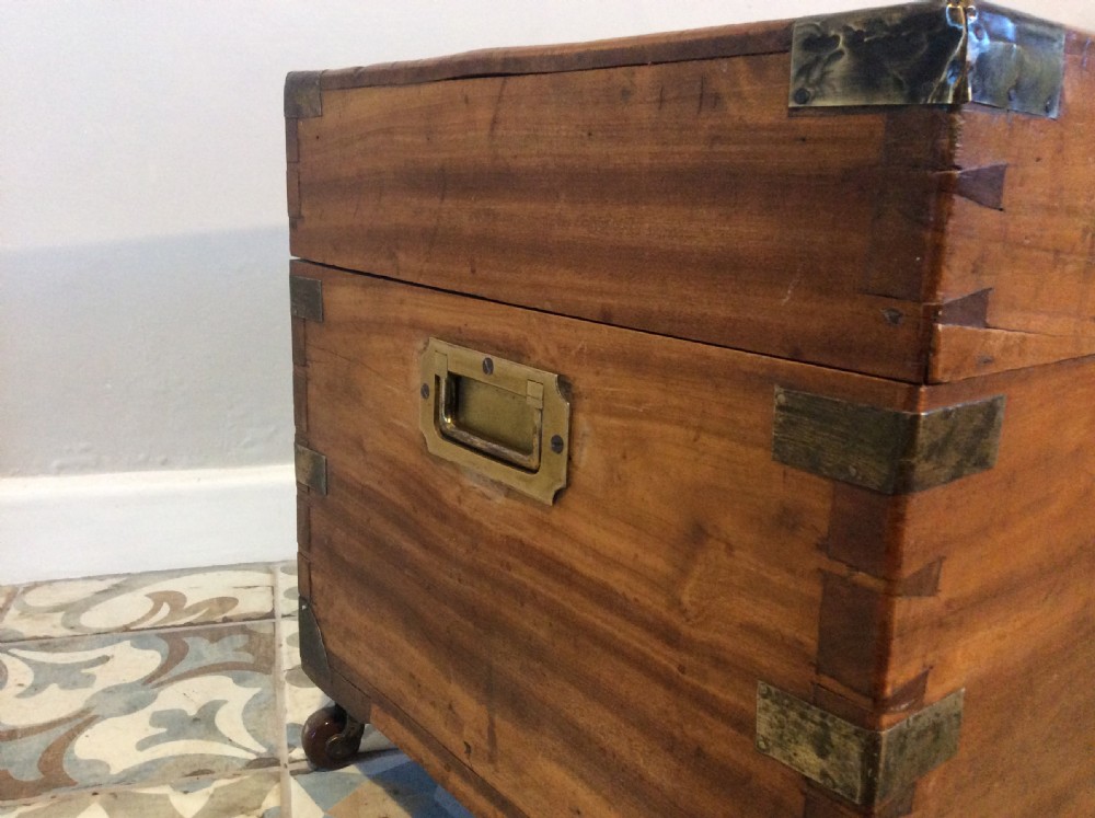 A military camphor campaign trunk View V