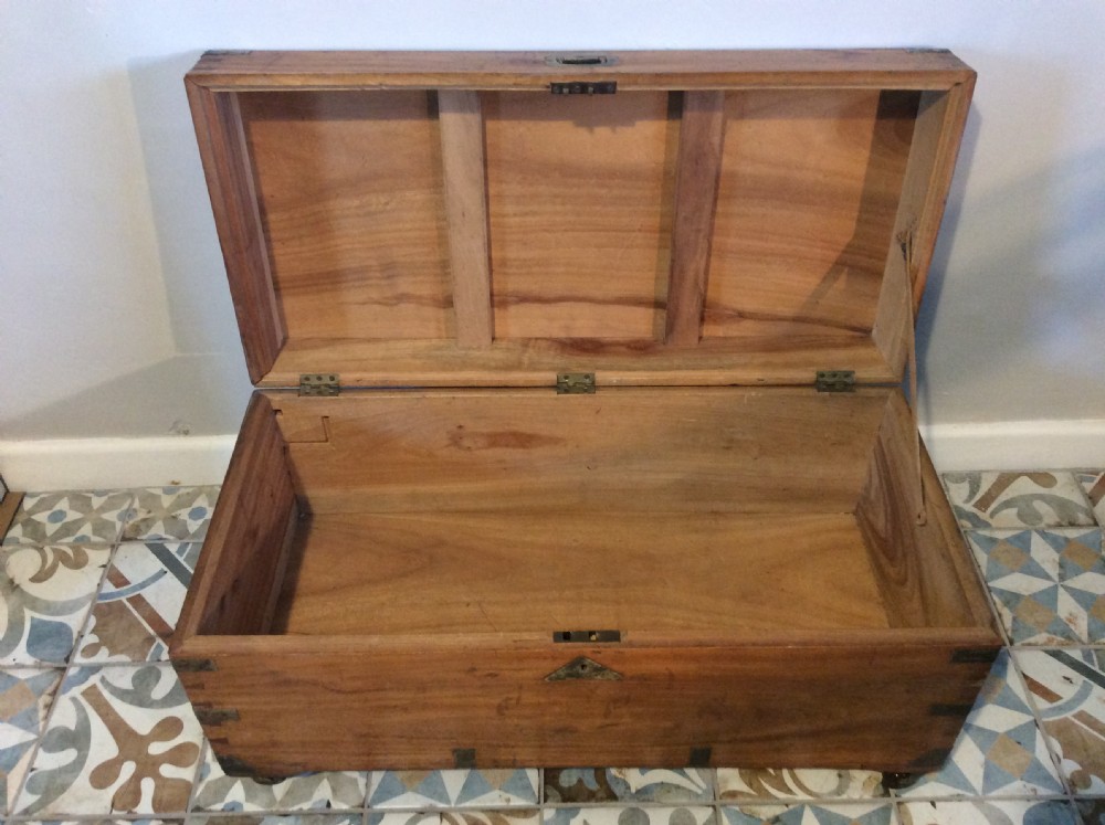 A military camphor campaign trunk View IX