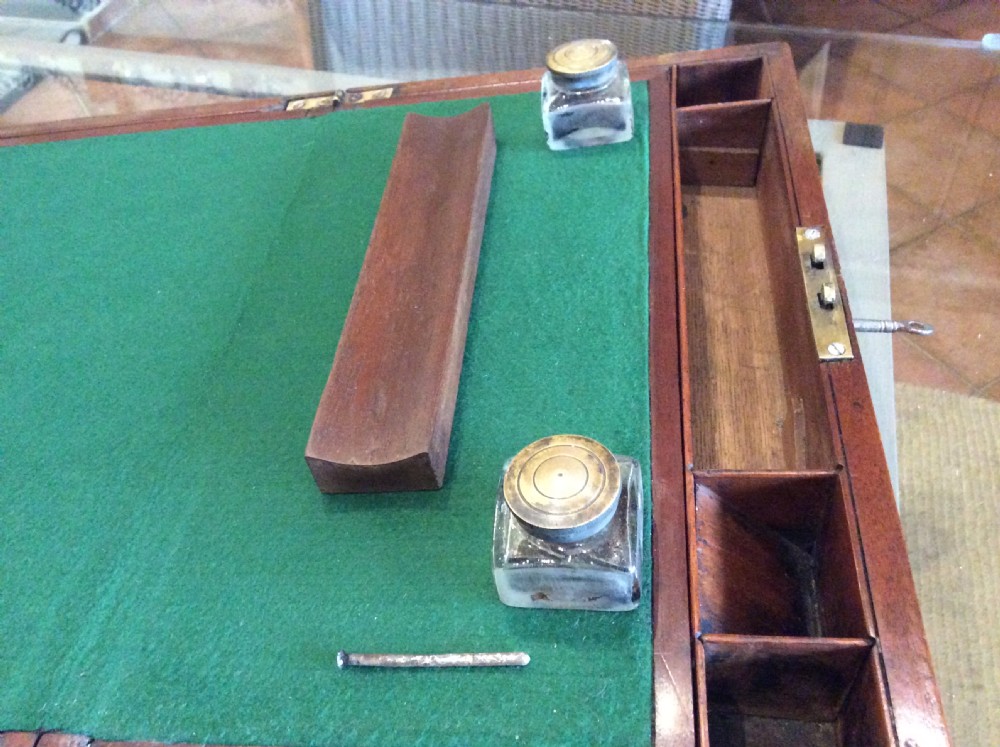 A military campaign writing slope View V
