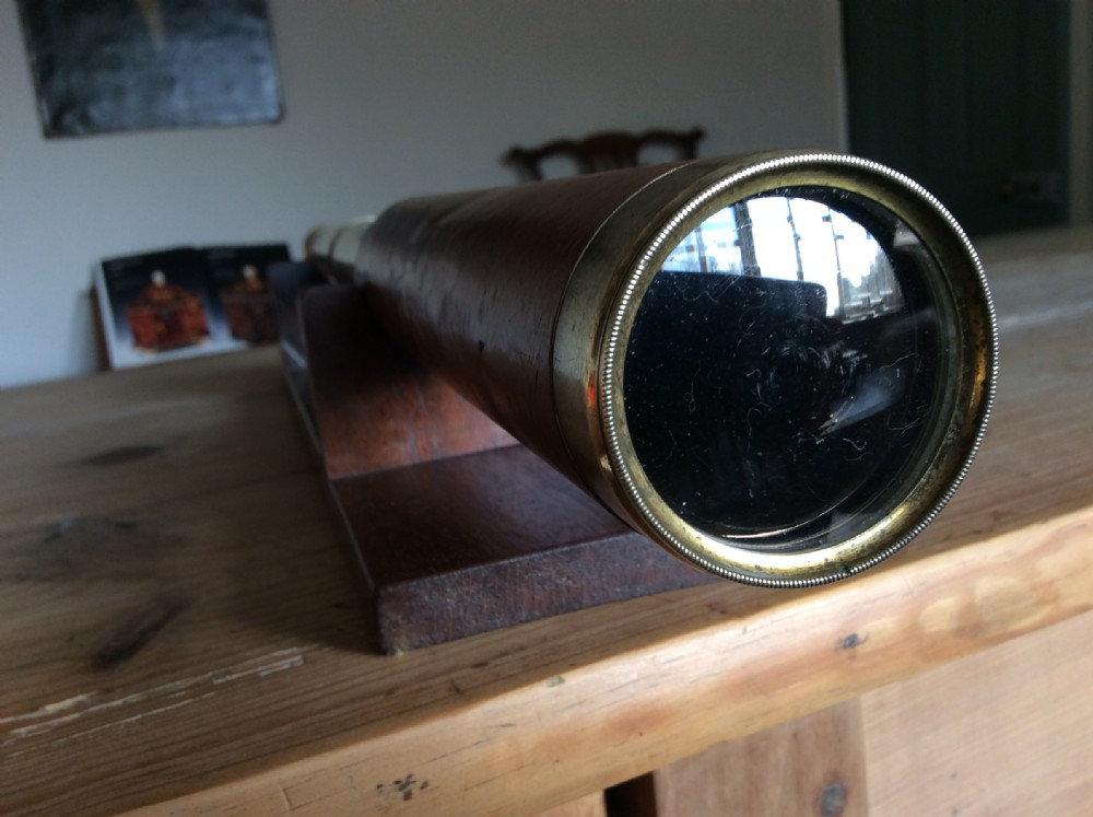 An early 19thC London made telescope View VIII