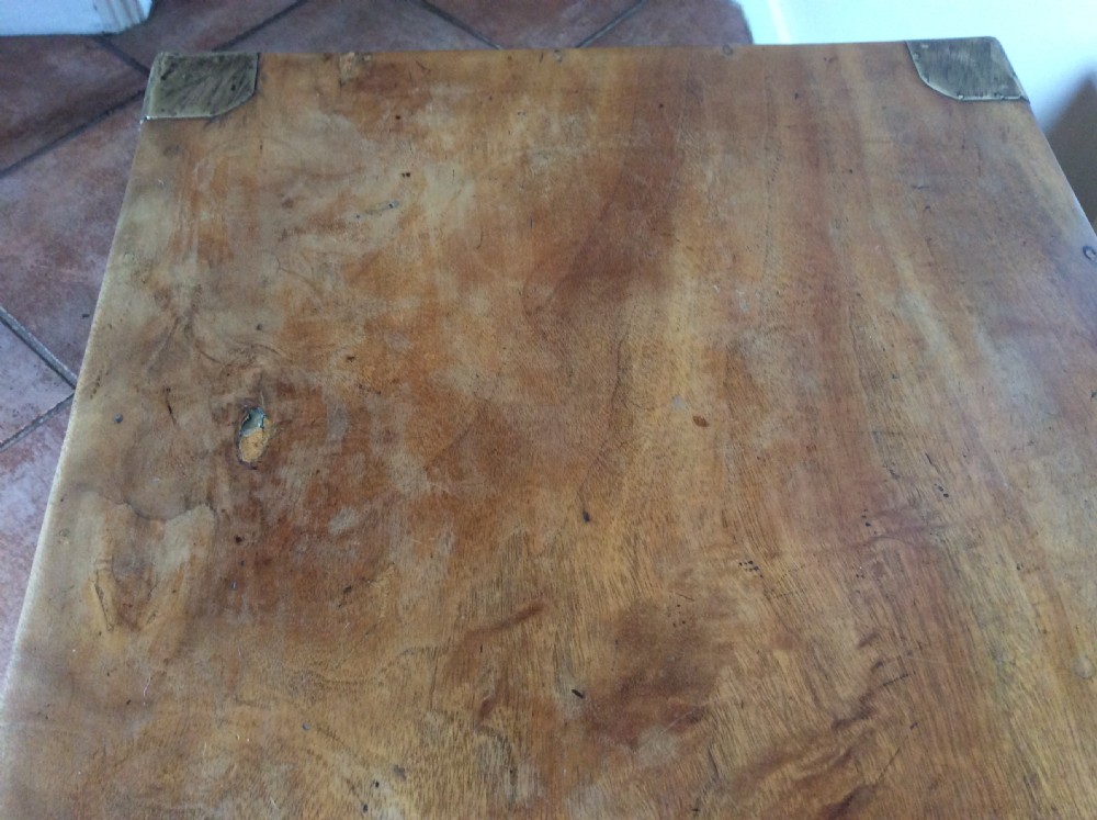 A camphor campaign trunk View VIII