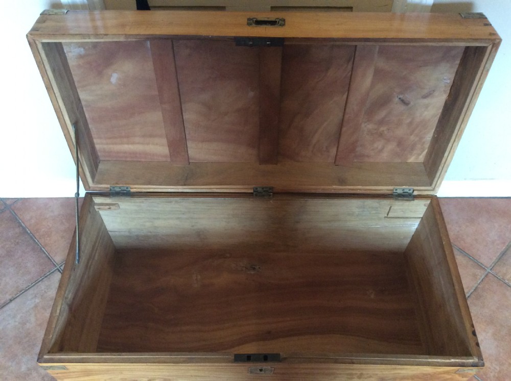A camphor campaign trunk View X