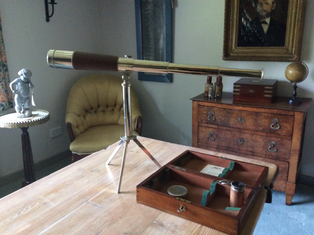 A military campaign telescope View XV
