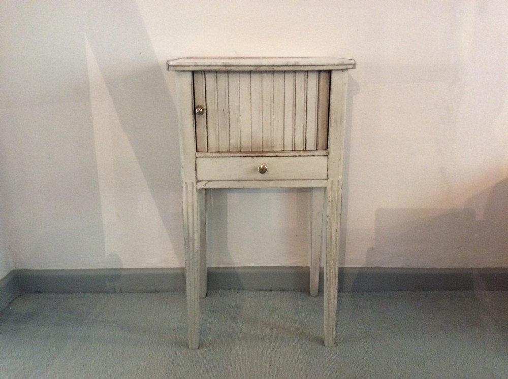 A French bedside stand