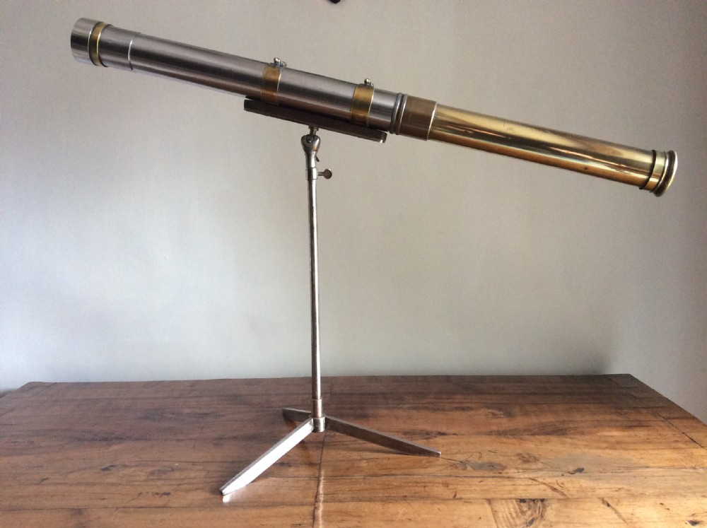 An Art Deco period table telescope.